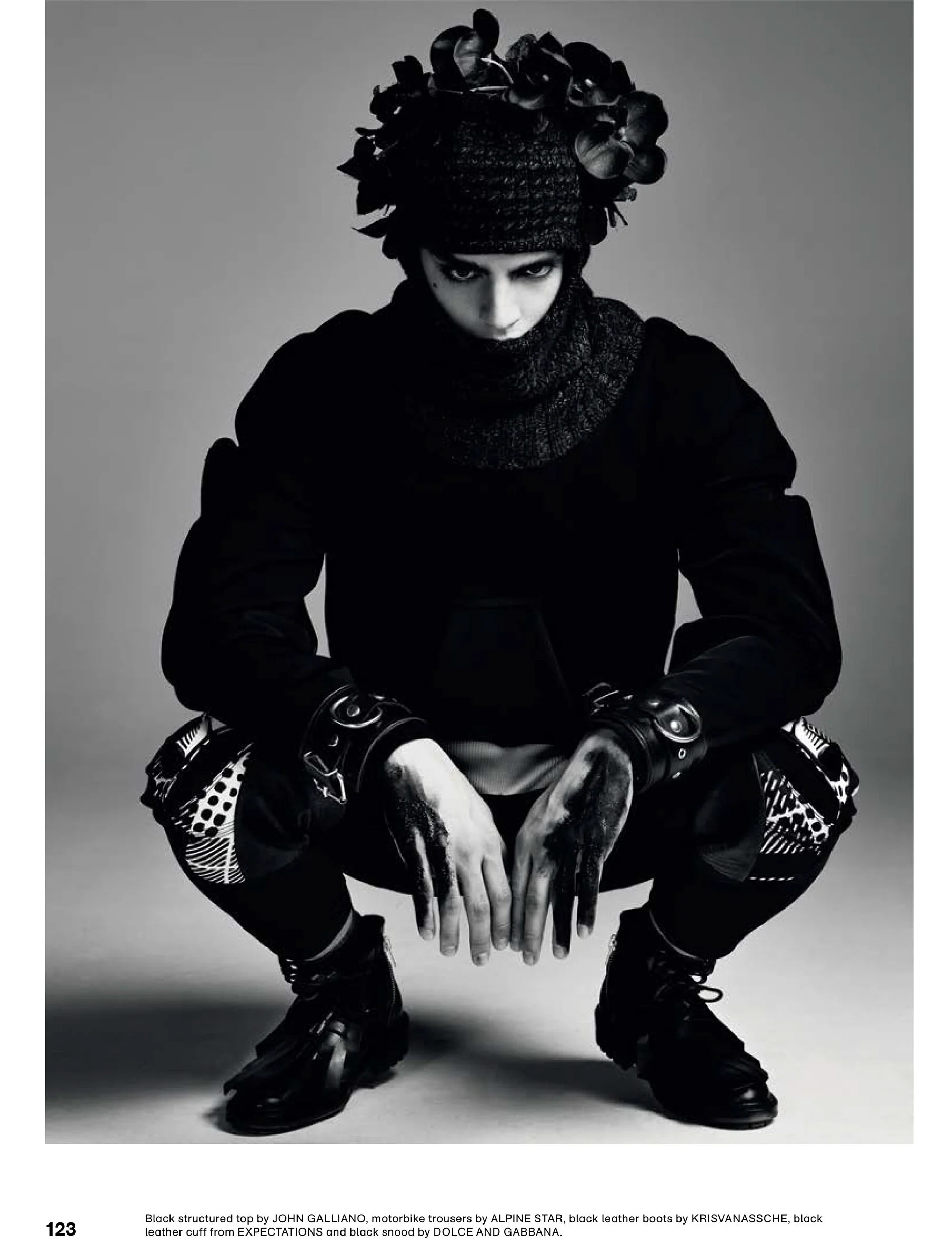 Wonderland Magazine_11.jpg