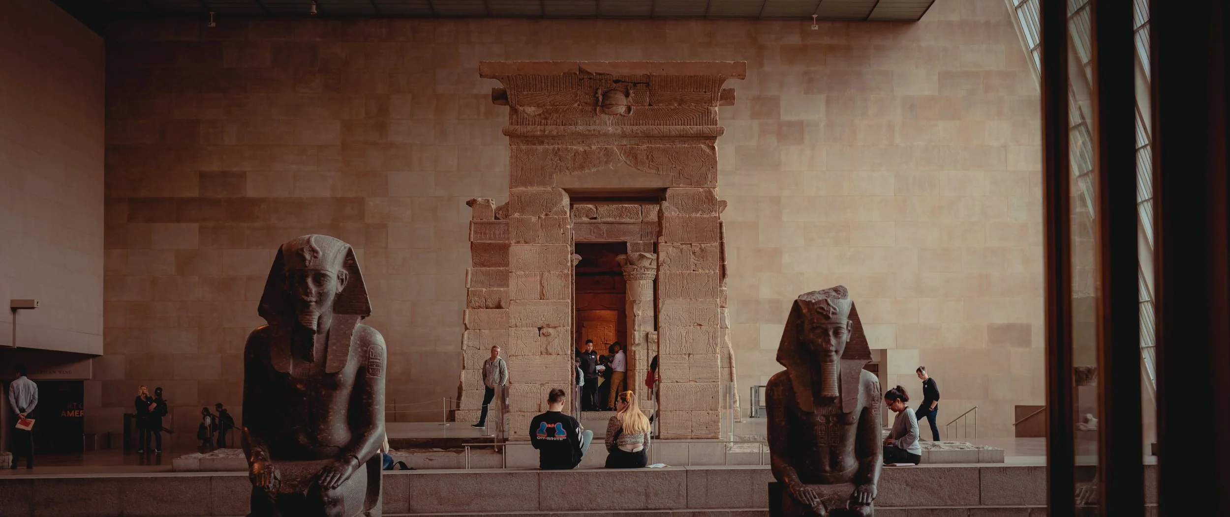 Metropolitan Museum Moving Forward With a Fresh Perspective