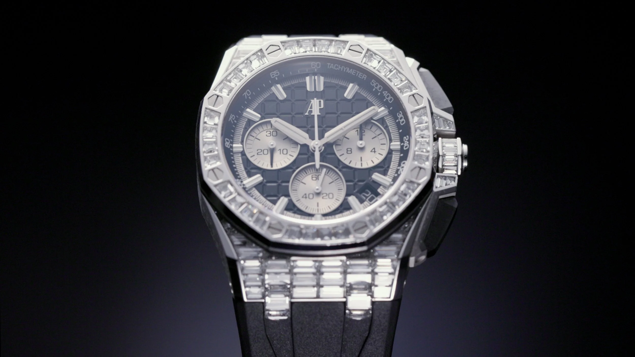 241209_Audemars Piguet_V2.00_00_20_05.Still008.jpg