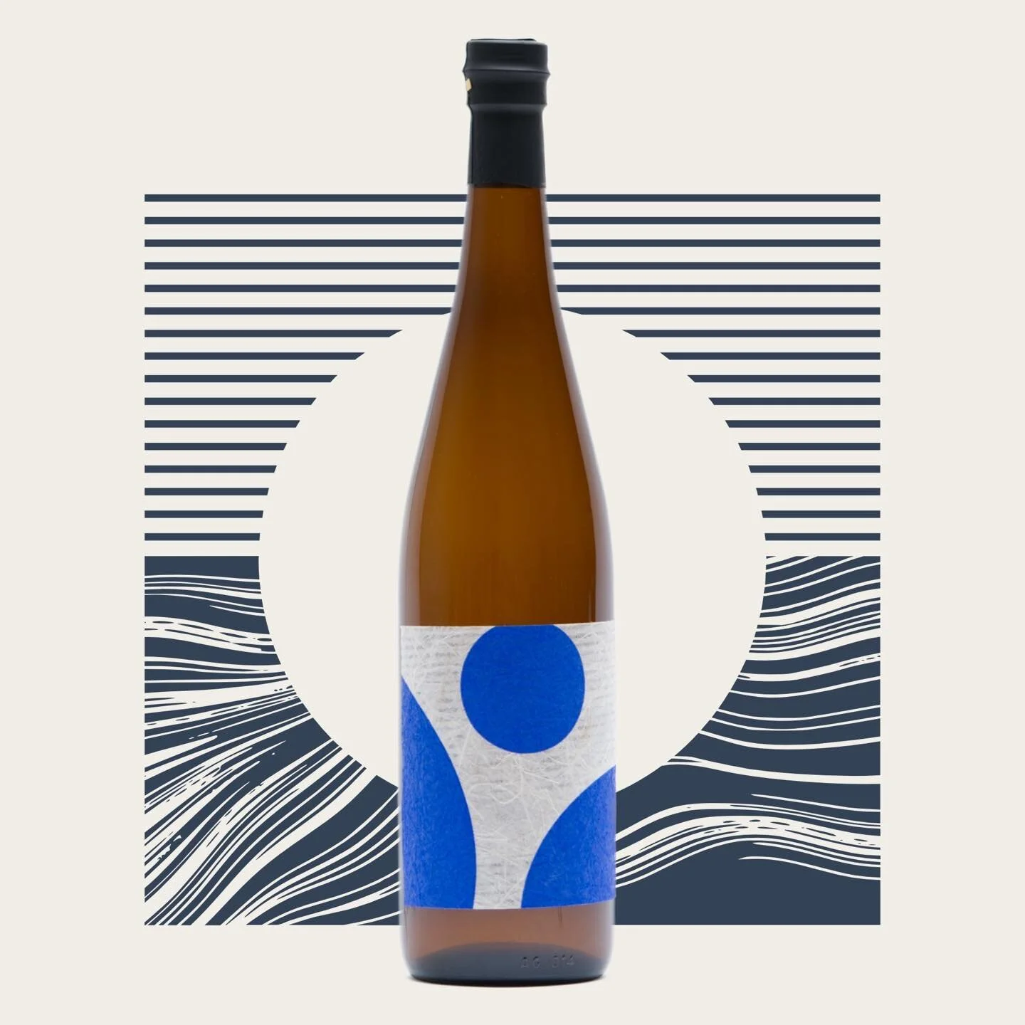 Melbourne Sake ‘KH’ 
Brew Year: 2022
Rice: Koshihikari - Riverina 
Yeast: 901
Koji Ratio: 25%
Unfiltered, Unpasteurised, Undiluted (Muroka Nama Genshu)
Koshihikari is known as the "King of Sushi Rice" in Japan. Some awesome bre