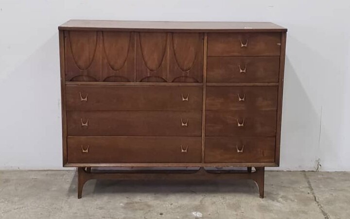 Refinishing A Broyhill Brasilia Dresser, How To Take Drawers Out Of Broyhill Dresser