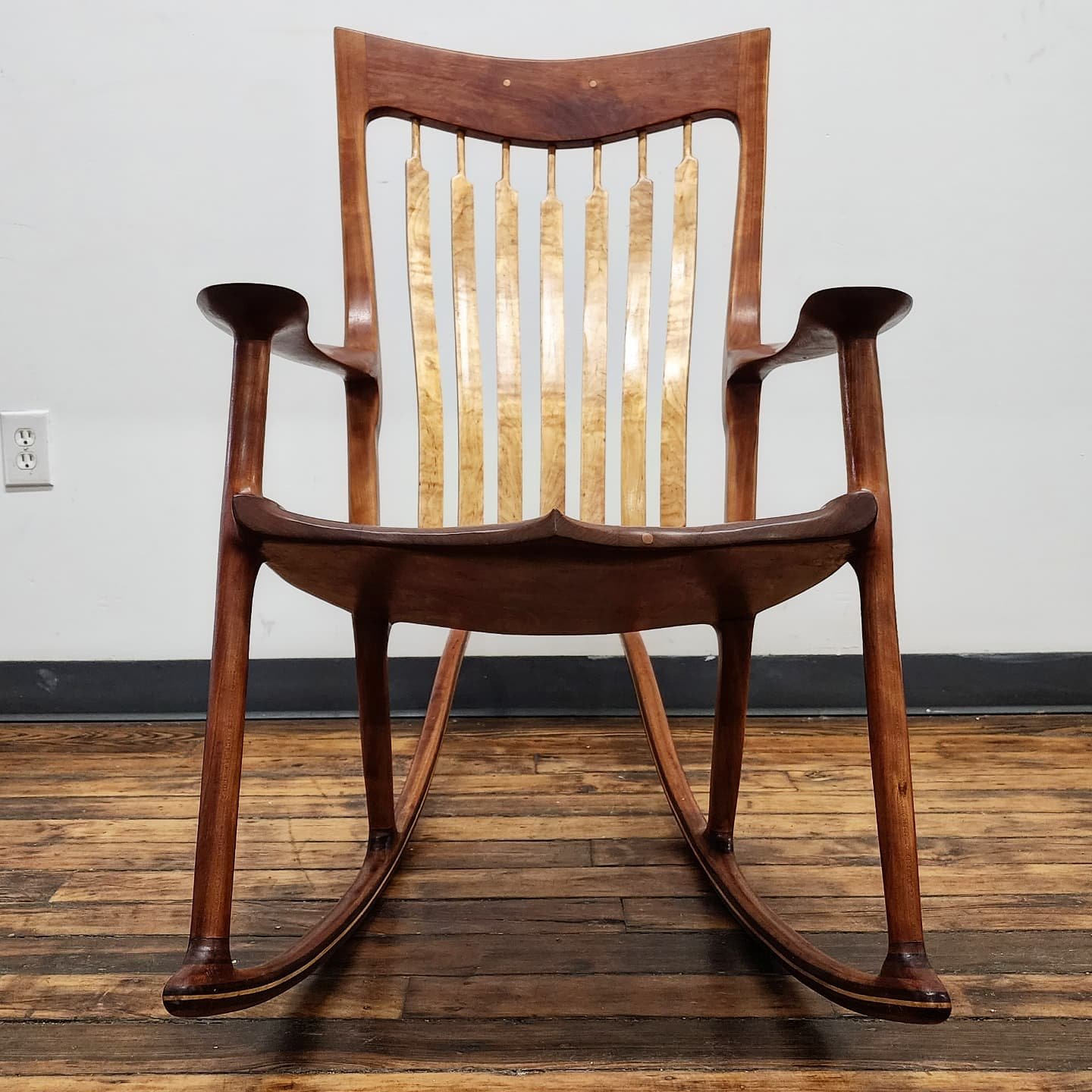 now Available,  Sam Maloof Sytle Rocker in cherry with maple and walnut laminated back slats and rockers.  DM for details!

#sammaloof #midcenturymodern #finefurniture #vintagefurniture