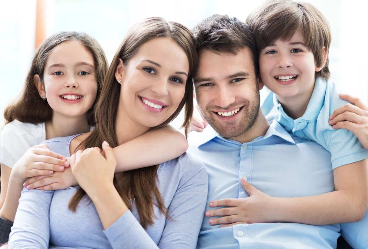 Family_Web.jpg