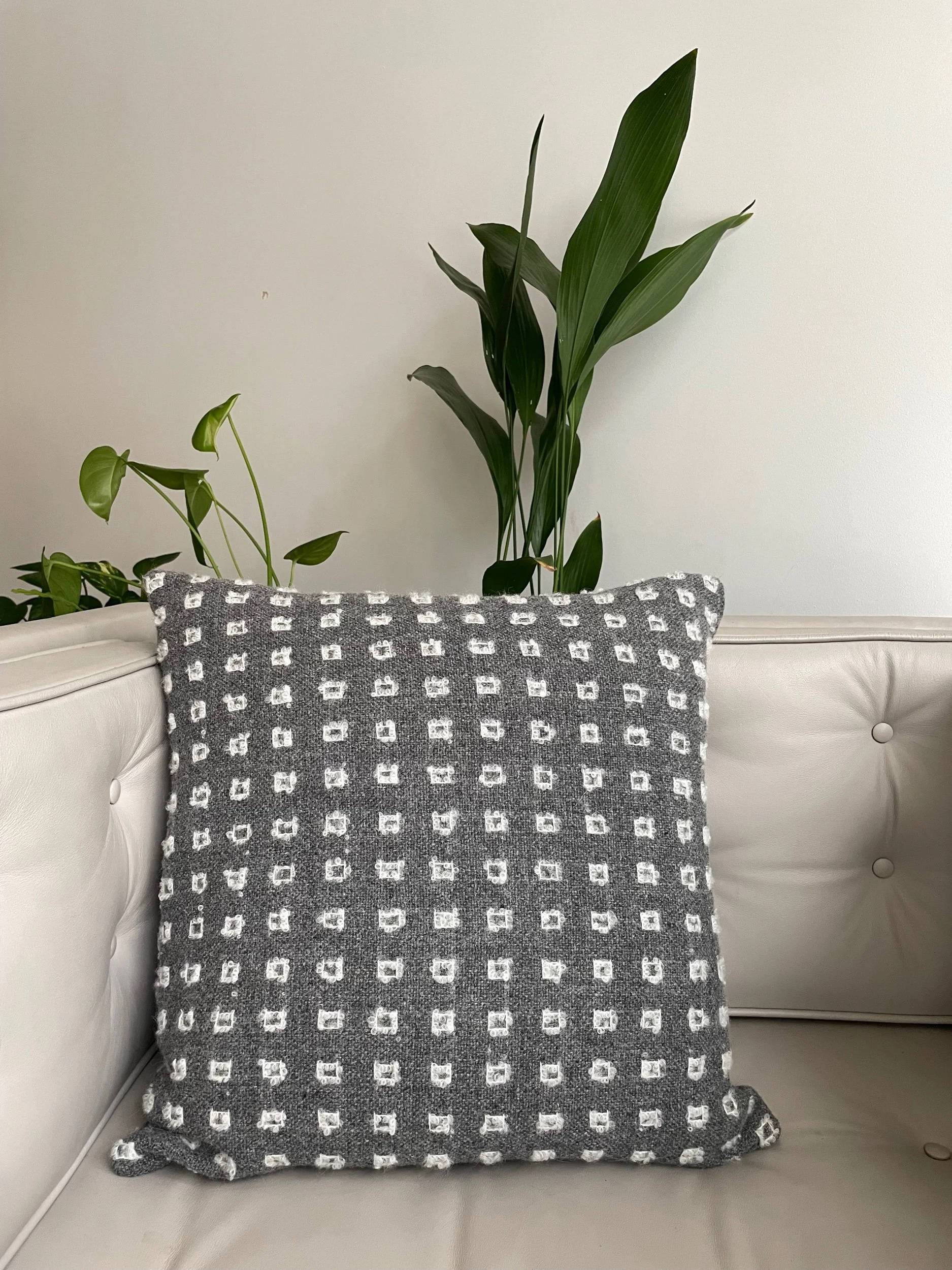 6AECEAF1-15D6-48F1-A0CC-488BBC3A9242