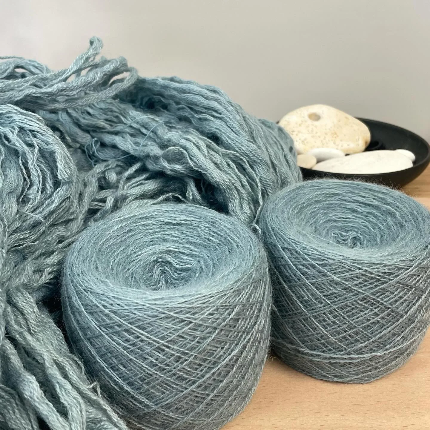 For various reasons I haven't been in the studio much recently but one of them is this! A few days spent with friends by the estuary creating, tending and getting joyous blue from our very own indigo vat. 
This is beautiful single-farm British wool a