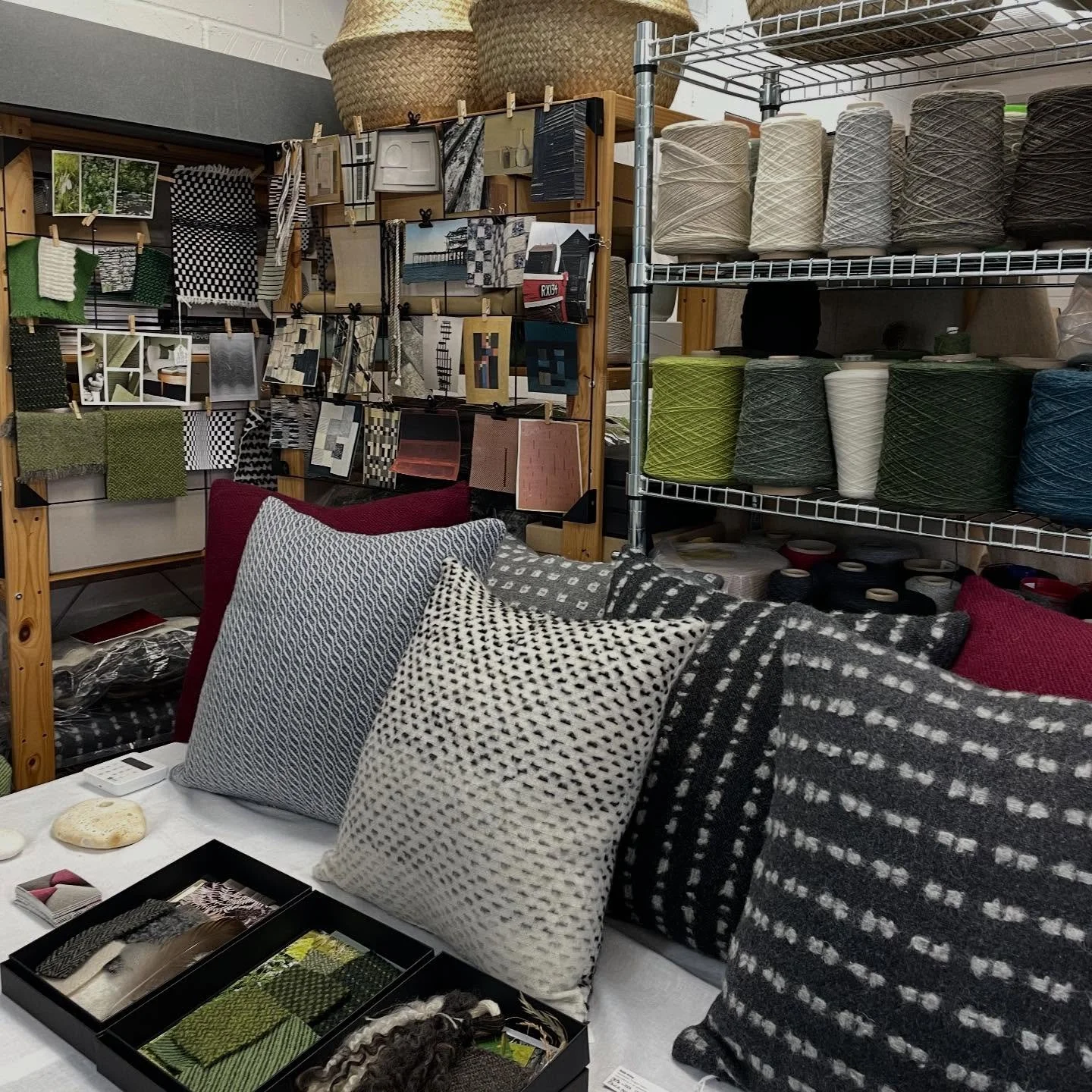 It's open studios weekend @cockpit in Deptford - come and squish some wool and talk about weaving or learning to weave and meet lots of talented people working with amazing materials

#britishwool #handwoven #interiortextiles