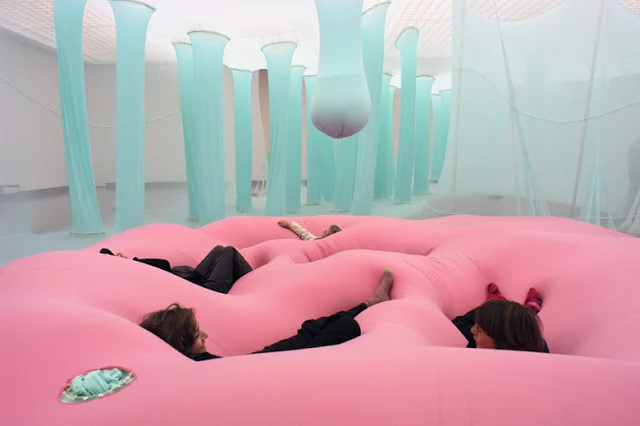 Ernesto Neto, esculturas textiles gigantescas
