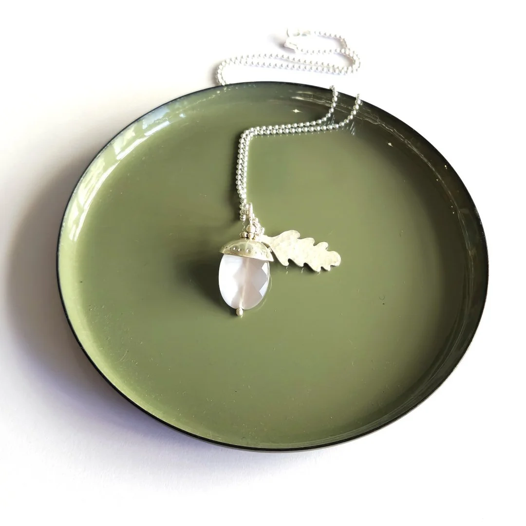 ACORN-PENDANT-MANUELA-LYLE.jpg