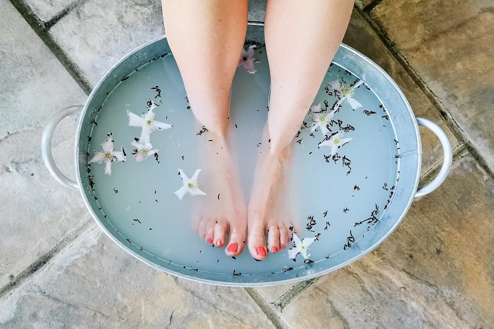 Space and time to relax and re-balance