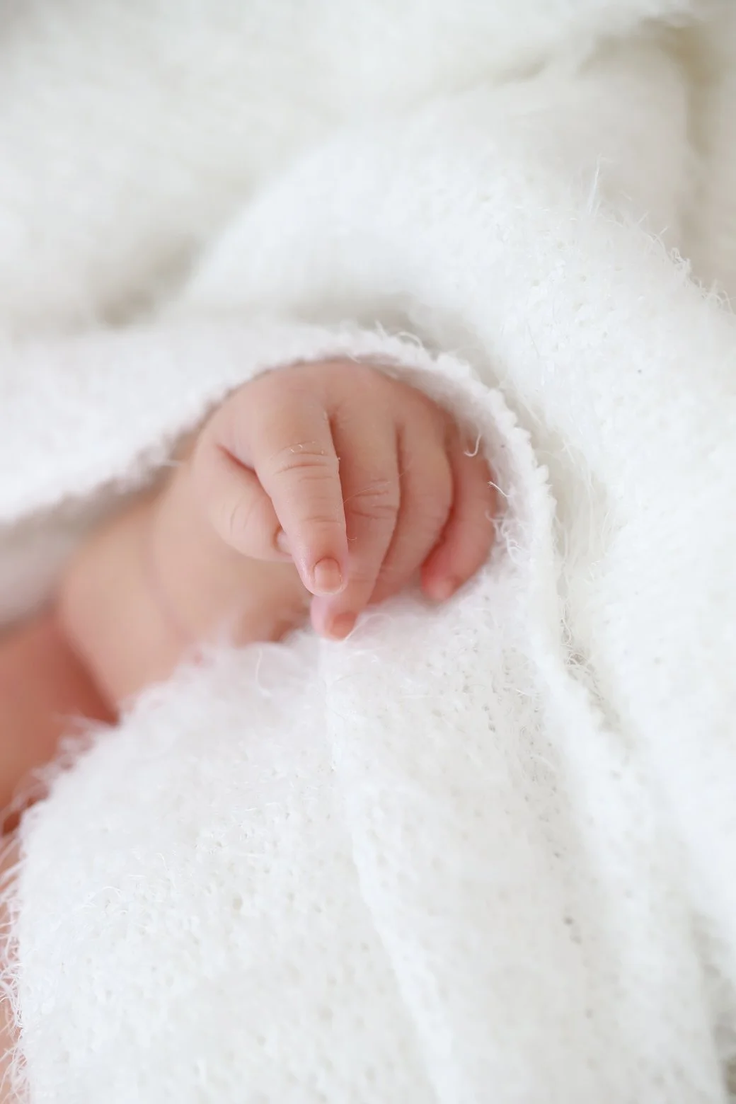 pasgeboren baby newborn fotoshoot puur