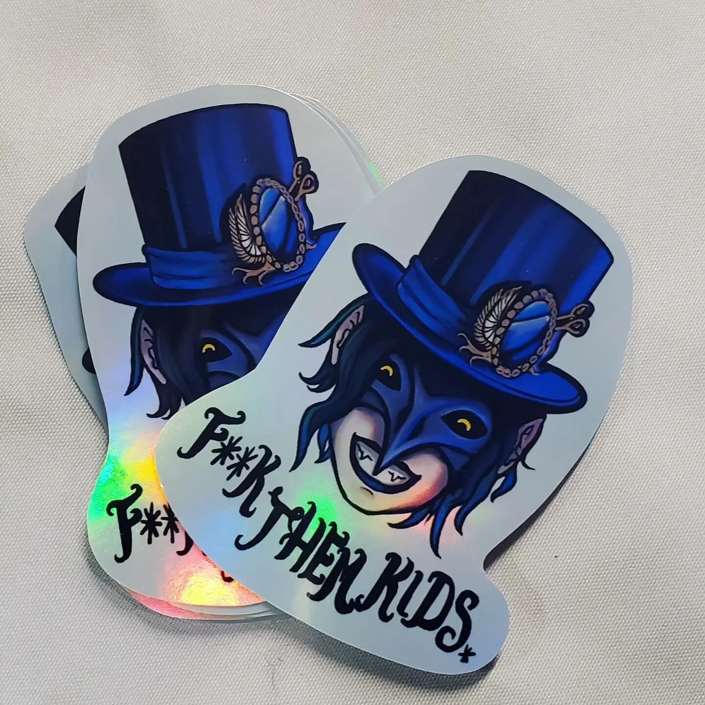 New waterproof holographic stickers! No tropical storm can keep us down haha! #AnimeUSA DAY 2 LETS GOOO!
#direcrowley #screamingisafreeaction #pumpkintime