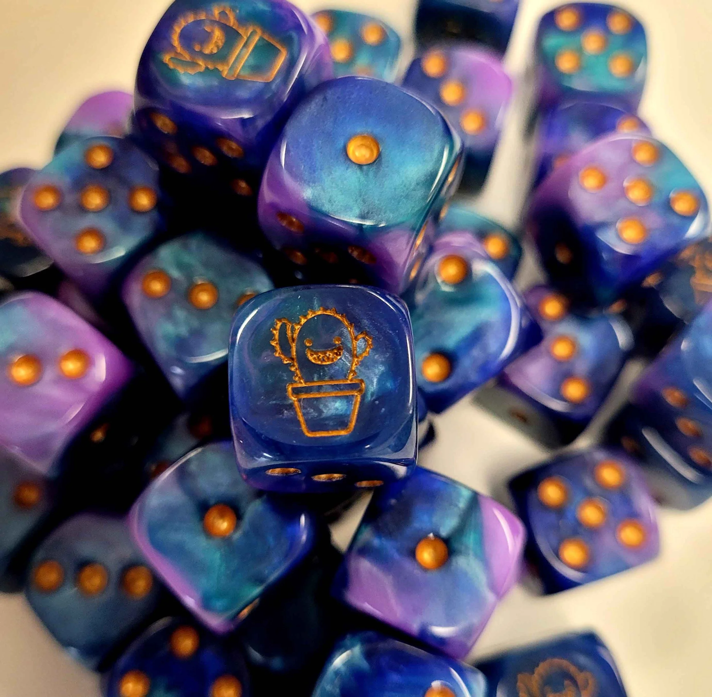 scarab16mm dice.jpg