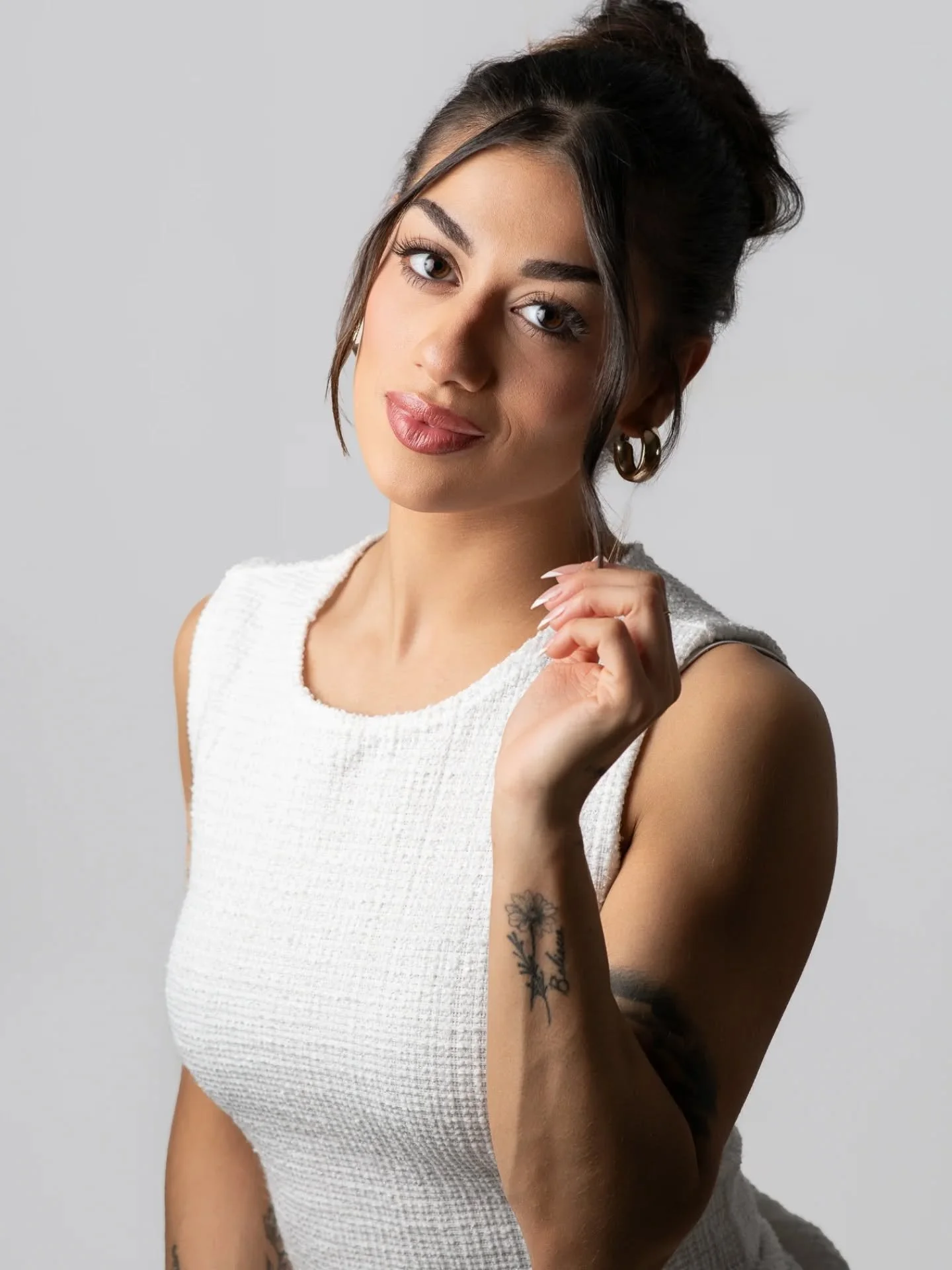 Recently completed this session for a local makeup artist.  Clean, natural, retouching that lets her work shine. ❤️

📷 @crazycatladyphotography.ccl 
Headshots of @jennalyse.esthetics