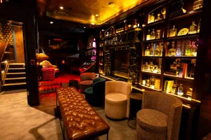 Peacock Lounge photo