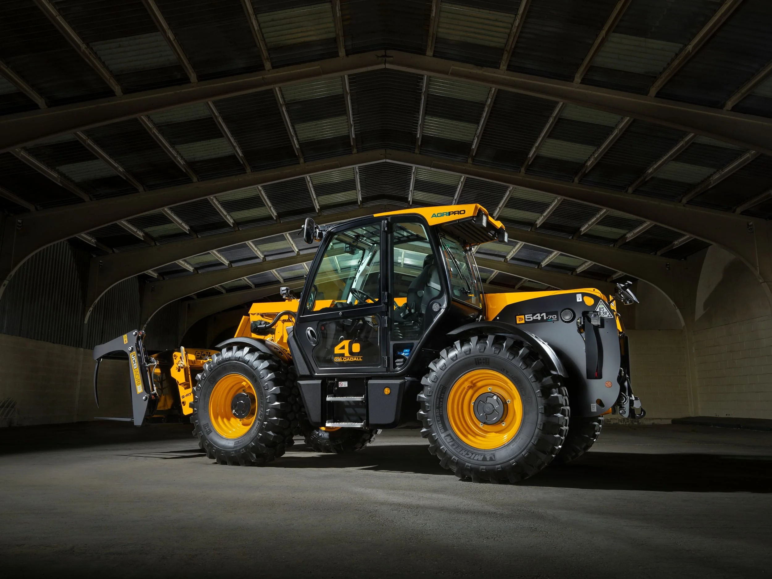 Master 2 Grab Comp_M.jpg