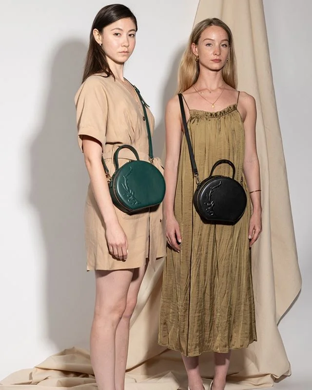 Monday mood....⠀⠀⠀⠀⠀⠀⠀⠀⠀
⠀⠀⠀⠀⠀⠀⠀⠀⠀
⠀⠀⠀⠀⠀⠀⠀⠀⠀
⠀⠀⠀⠀⠀⠀⠀⠀⠀
#tellnoleyes #handbags #leatherbag #madeinitaly #luxuryhandbag #luxury #italianleather #ootd #handmade #newyorkfashion #londonfashion #milanfashion #parisfashion #celine #style #design #fashionis