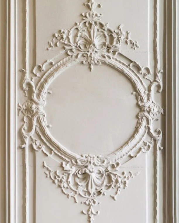 Magnificent mouldings!!⠀⠀⠀⠀⠀⠀⠀⠀⠀
⠀⠀⠀⠀⠀⠀⠀⠀⠀
⠀⠀⠀⠀⠀⠀⠀⠀⠀
#tellnoleyes #handbags #leatherbag #madeinitaly #luxuryhandbag #luxury #italianleather #ootd #handmade #newyorkfashion #londonfashion #milanfashion #parisfashion #celine #style #design #fashionista