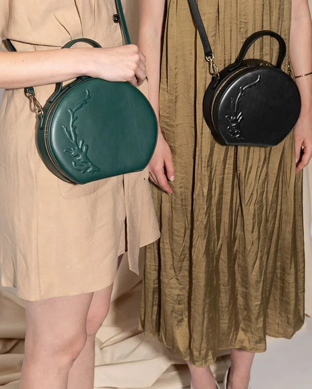 The Jaime is 100% made in Italy - Visit website. Link in Bio⠀⠀⠀⠀⠀⠀⠀⠀⠀
⠀⠀⠀⠀⠀⠀⠀⠀⠀
⠀⠀⠀⠀⠀⠀⠀⠀⠀
⠀⠀⠀⠀⠀⠀⠀⠀⠀
#tellnoleyes #handbags #leatherbag #madeinitaly #luxuryhandbag #luxury #italianleather #ootd #handmade #newyorkfashion #londonfashion #milanfashion #p
