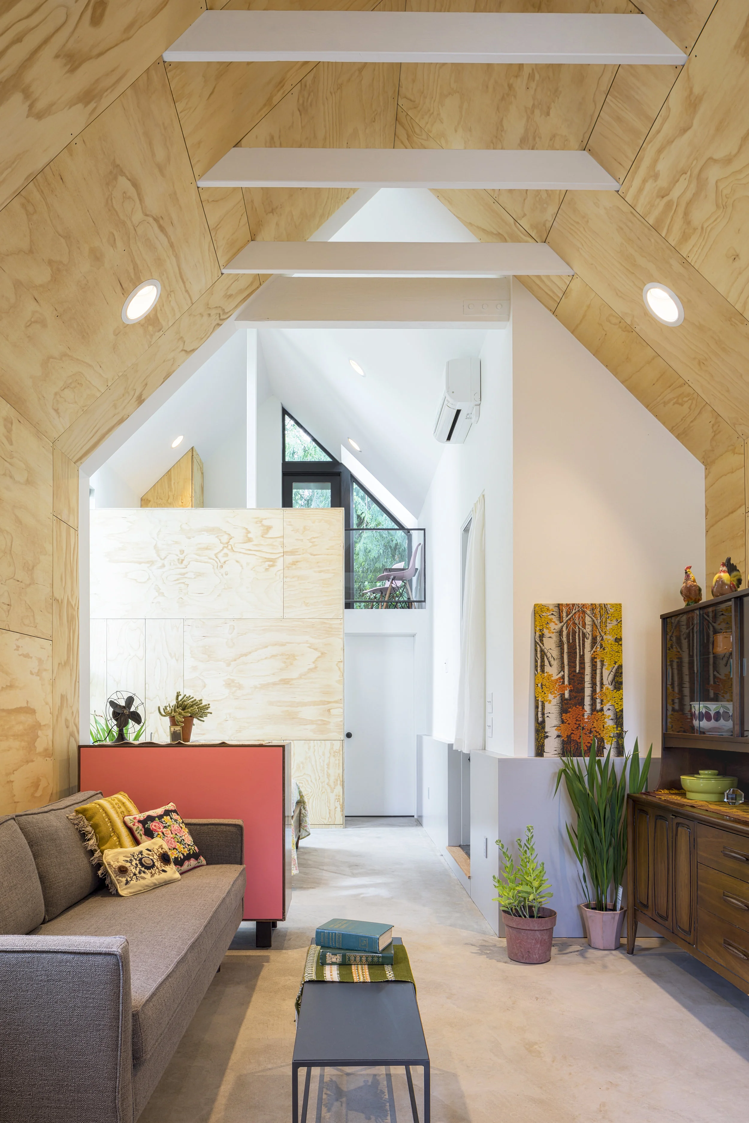 COMPLETED WHILE AT BEST PRACTICE ARCHITECTURE PHOTO BY ED SOZINHO