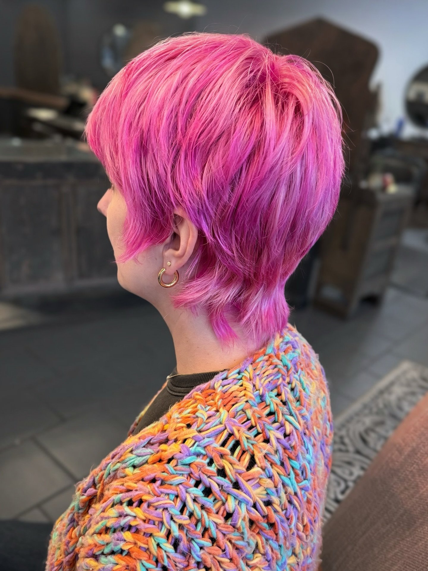 This pink made me so happy. Thank you Gina for your time, trust and hair inspiration!