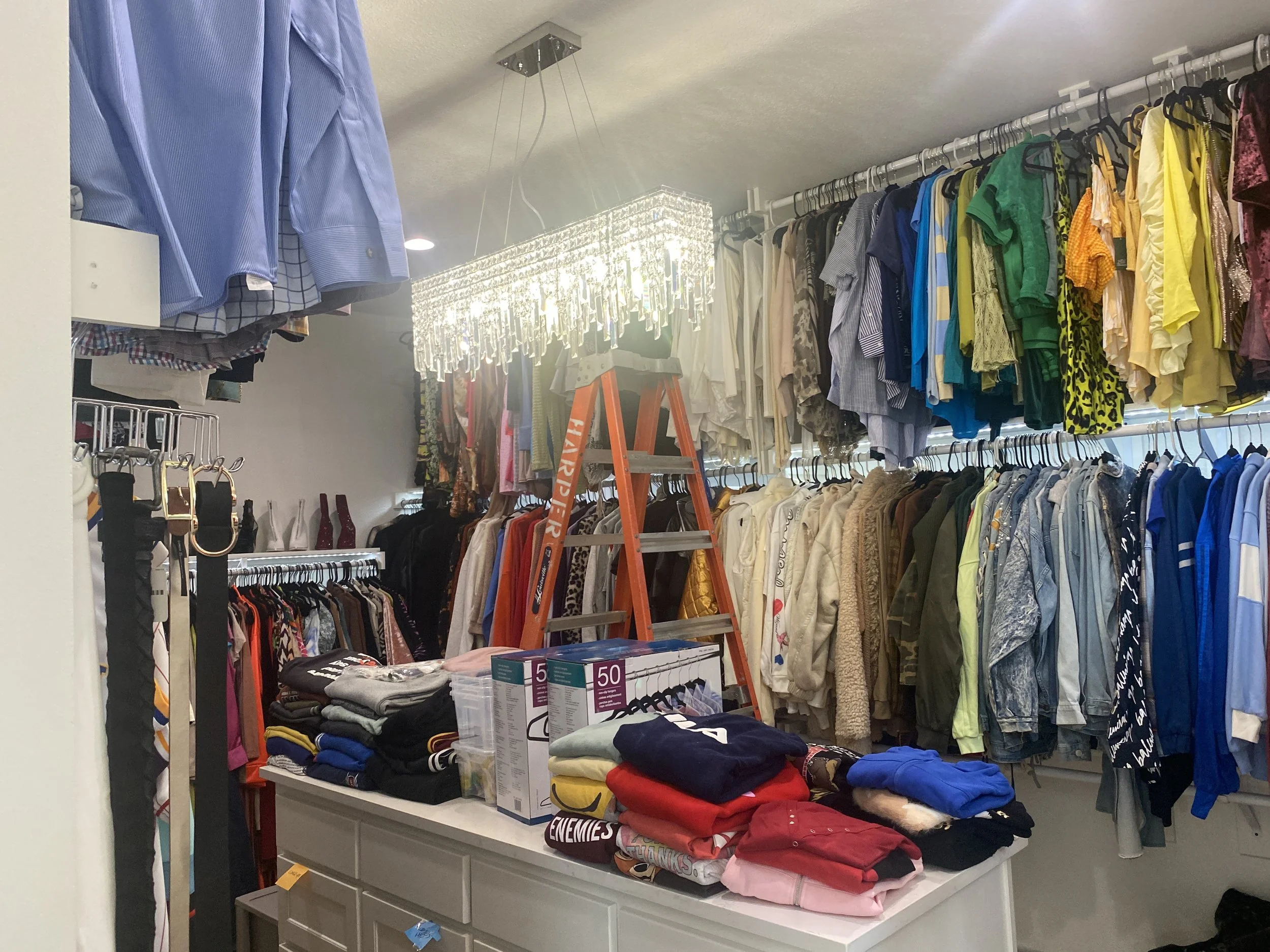 What to Consider Before Installing a Custom Closet in Dallas, Texas