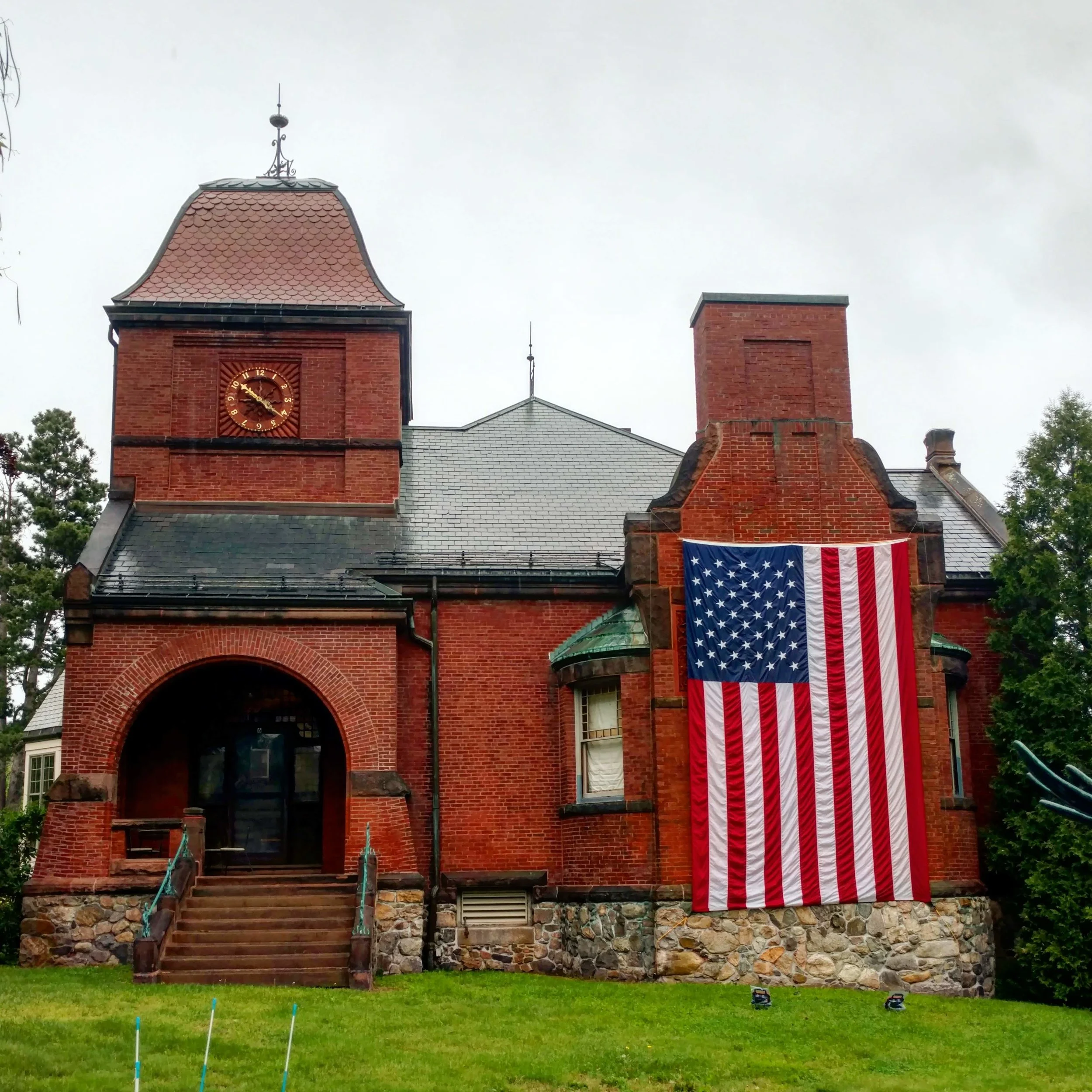 The Lincoln Library.