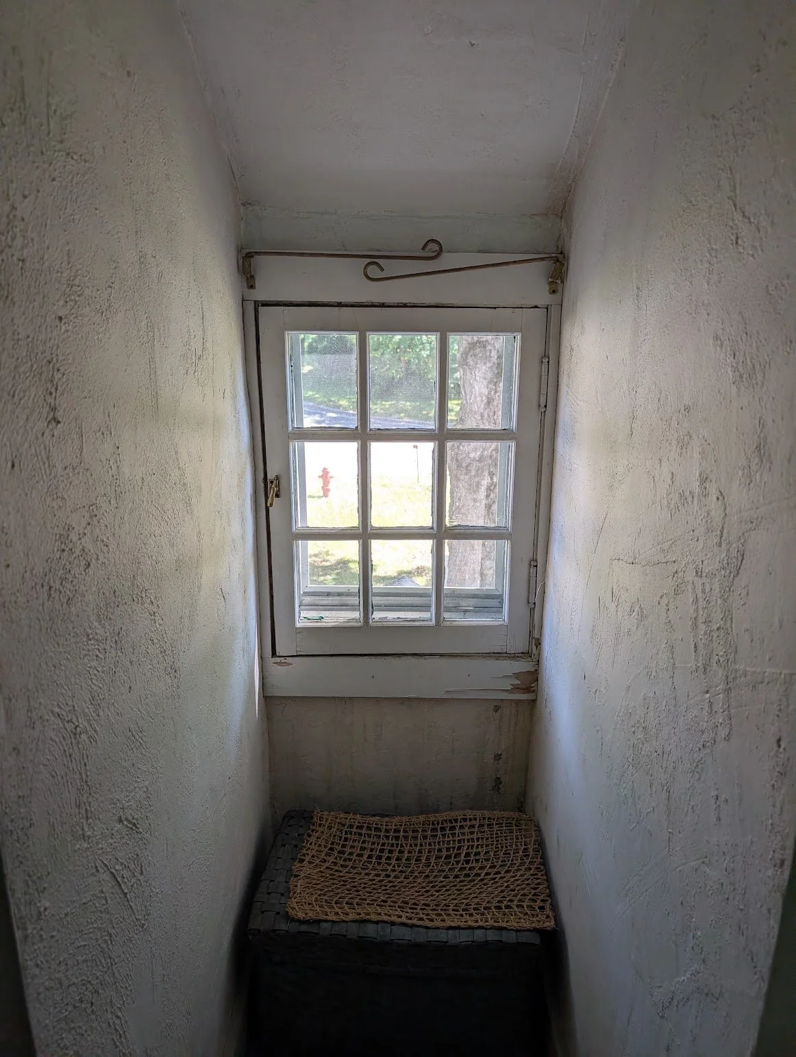 worthington - attic - 7.jpg