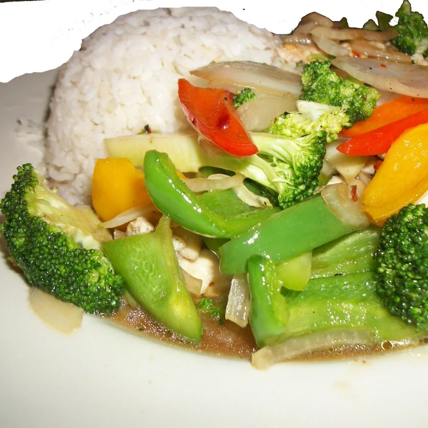 khao-rad-khai-pad-broccoli.jpg