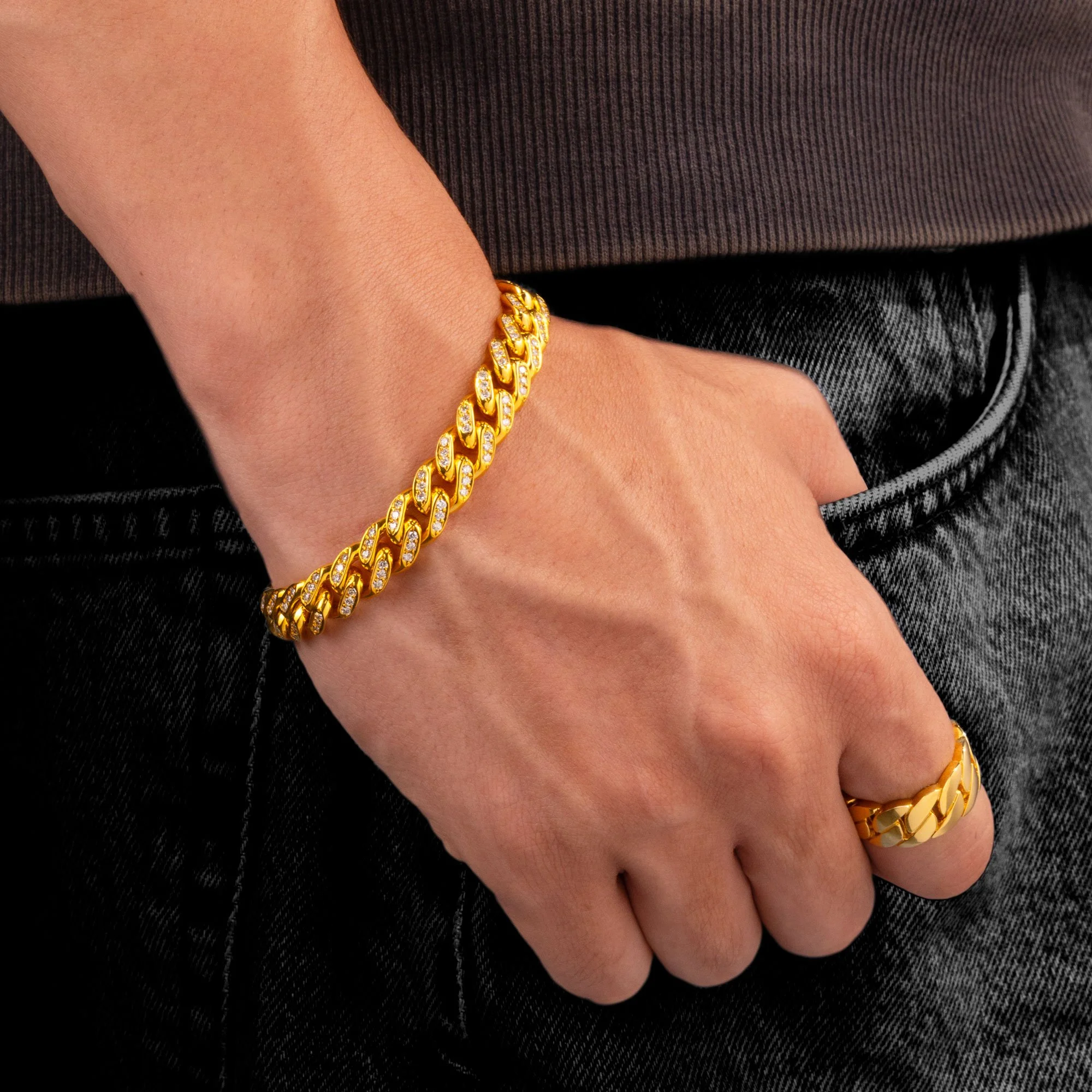 Cuban-Link-Bracelet-Diamond-FI-9.0mm-Lifestyle-A1.jpg