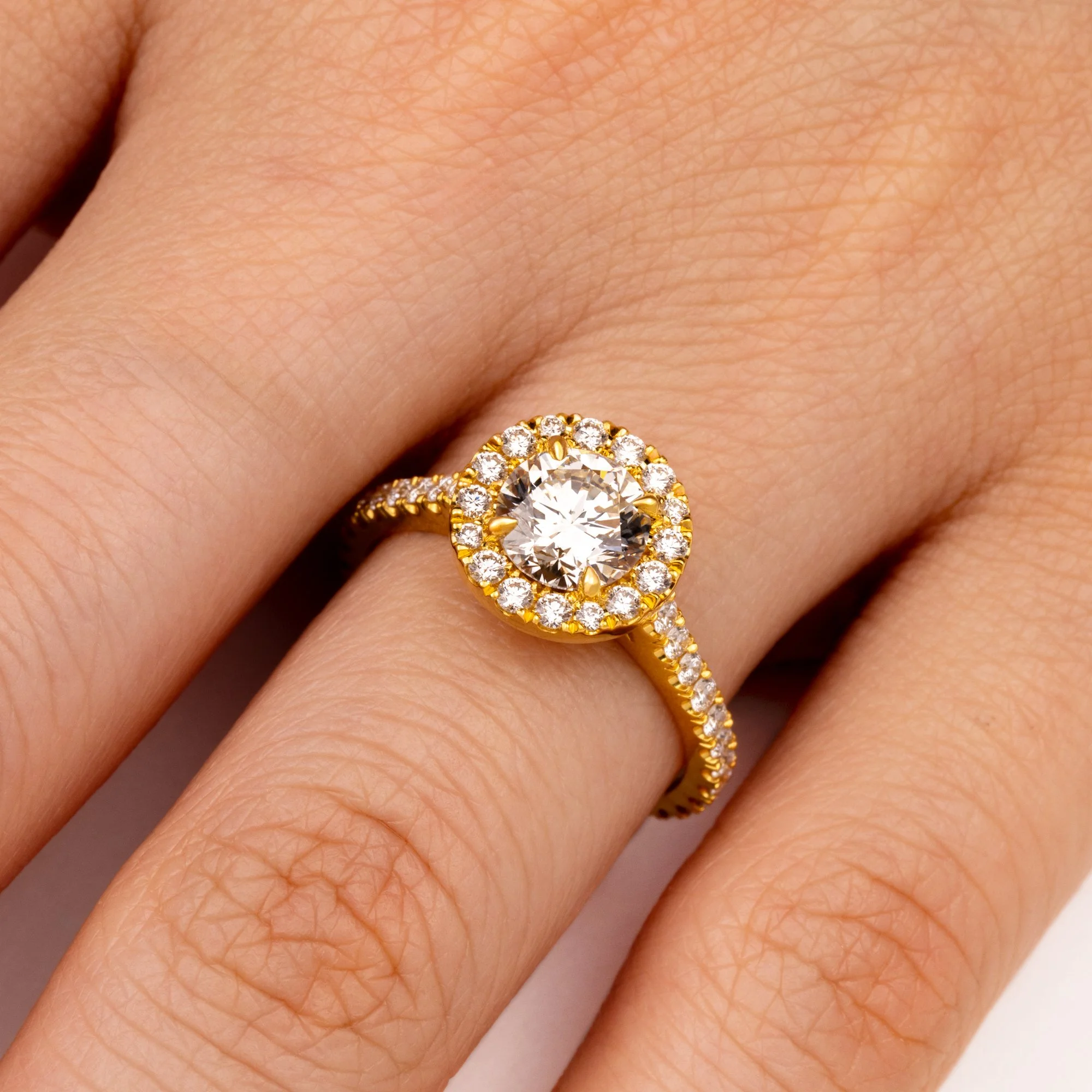 Elle-Halo-Round-Diamond-Engagment-Ring-1.00ct-Modeled-A1.jpg