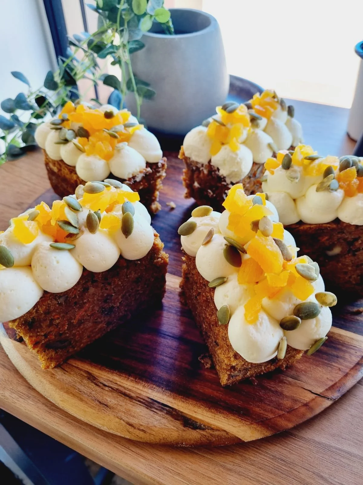 WhatsApp Image 2023-02-07 at 16.04.32.jpg