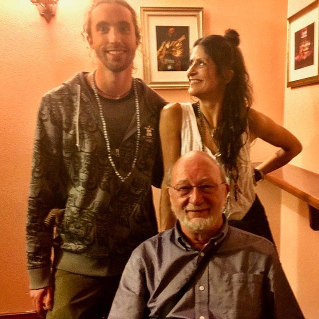 🖖🏼🖖🏼🖖🏼🖖🏼 ** #pleaseexcusethefuzz ** That time we met #dennismckenna &amp; he signed the back of a piece that @spyart303 painted of the #thebrothers. Gifted him a print ~ a small thank you to him (and his deceased brother #terrancemckenna) for