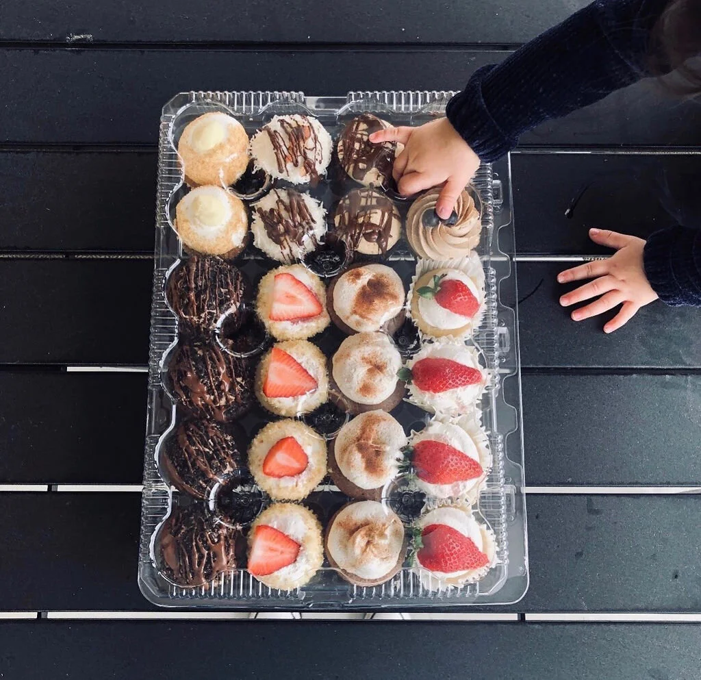 Dig In These Cupcakes