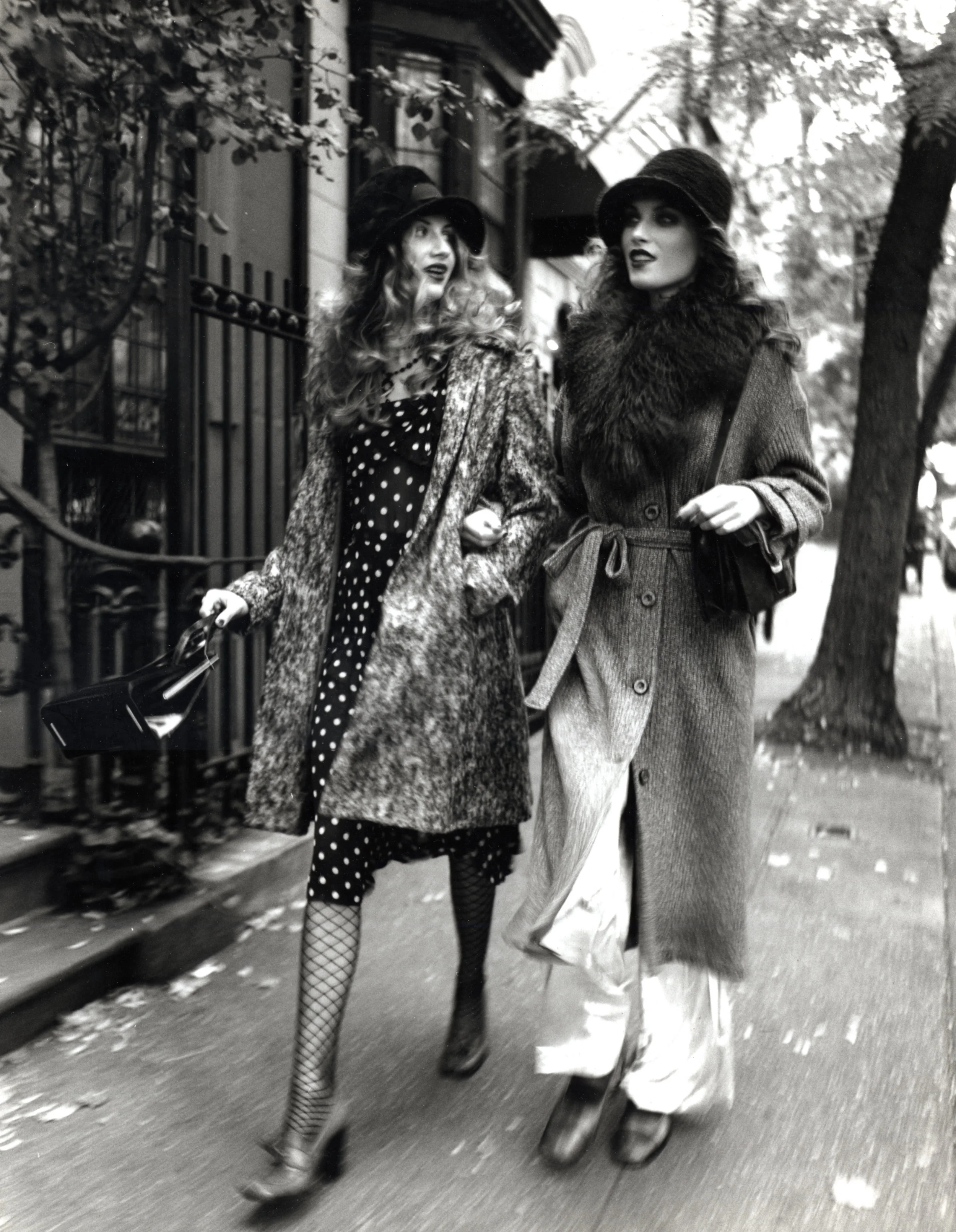 Flappers Walking On The New York Street.jpg