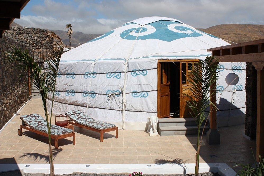 Eco-Yurt-Royale-outside-005.jpg