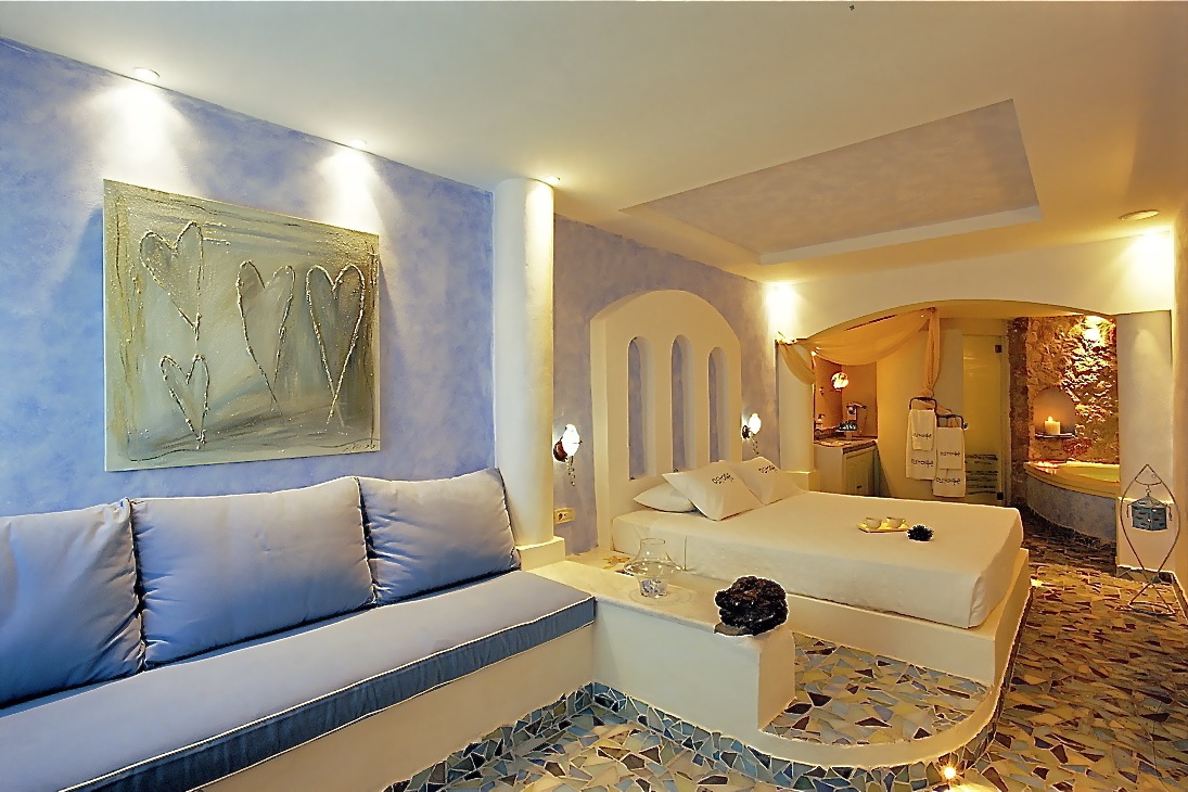 1_Senior_suite_private_couples_Jacuzzi_sea_volcano_caldera_views_Astarte_Suites_Hotel_Santorini_island.jpg