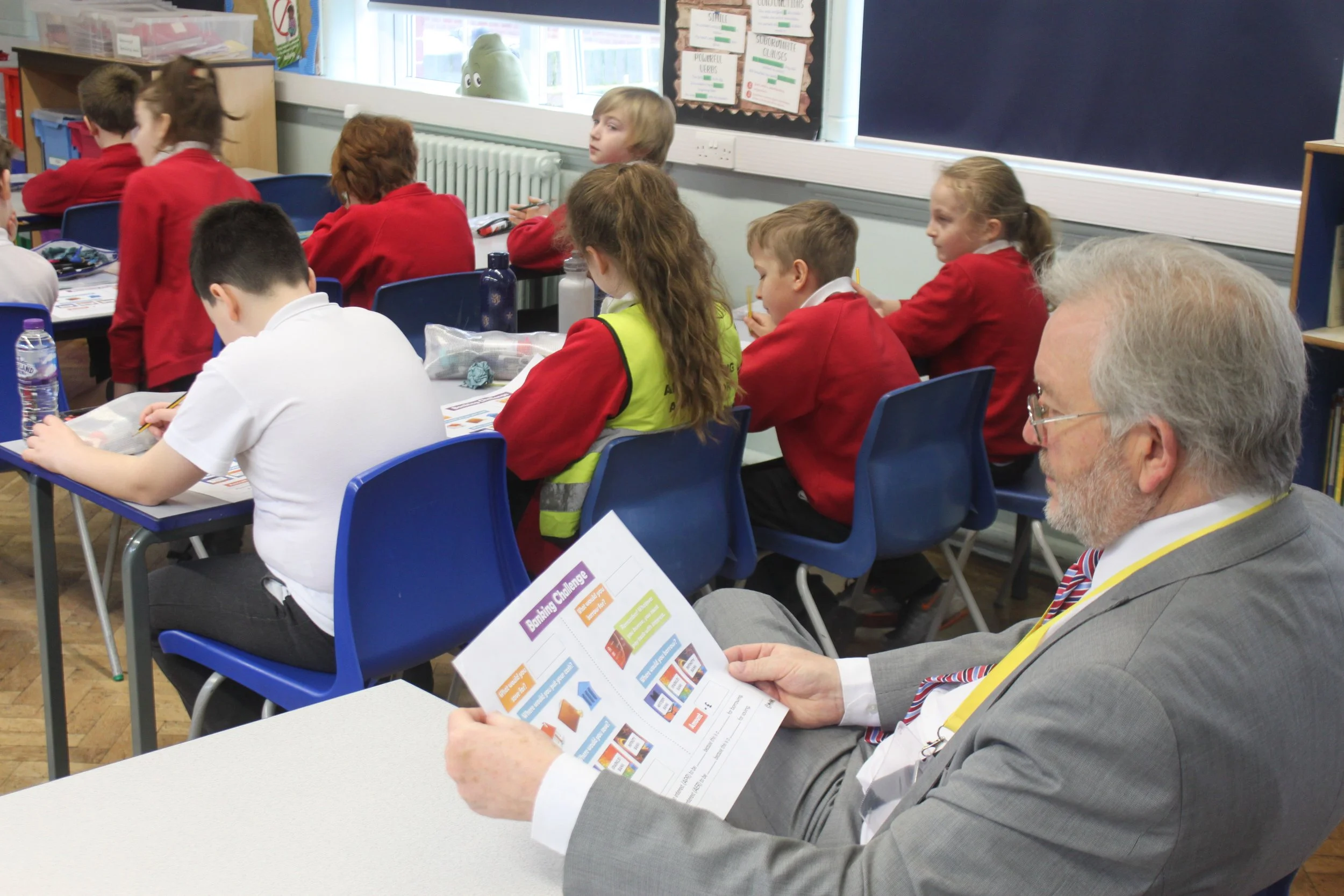 Bootle MP Peter Dowd Joins Children From Waterloo Primary School In Learning About Finances