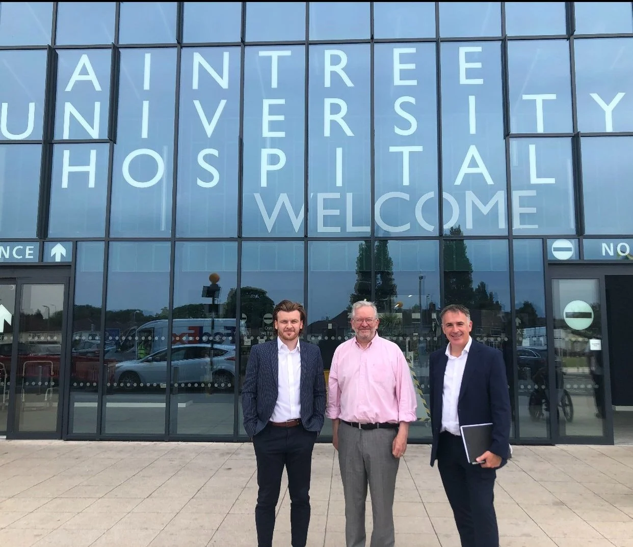 Peter Dowd MP Visits Aintree University Hospital Pharmacy Service