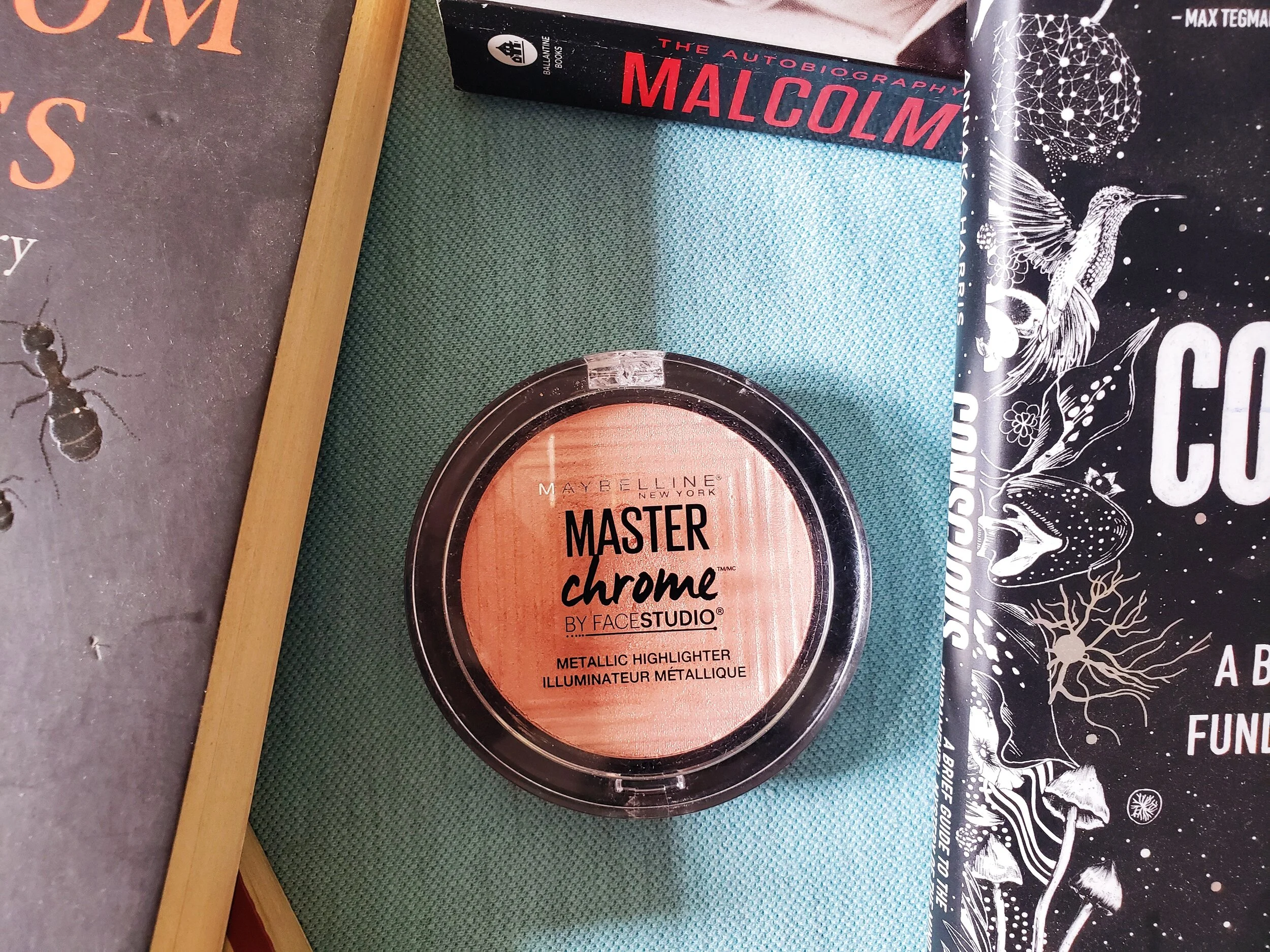 maybelline new york facestudio master chrome metallic highlighter
