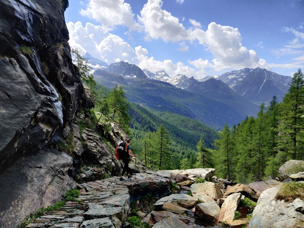 Rock walkway with views of Val d'Ayas