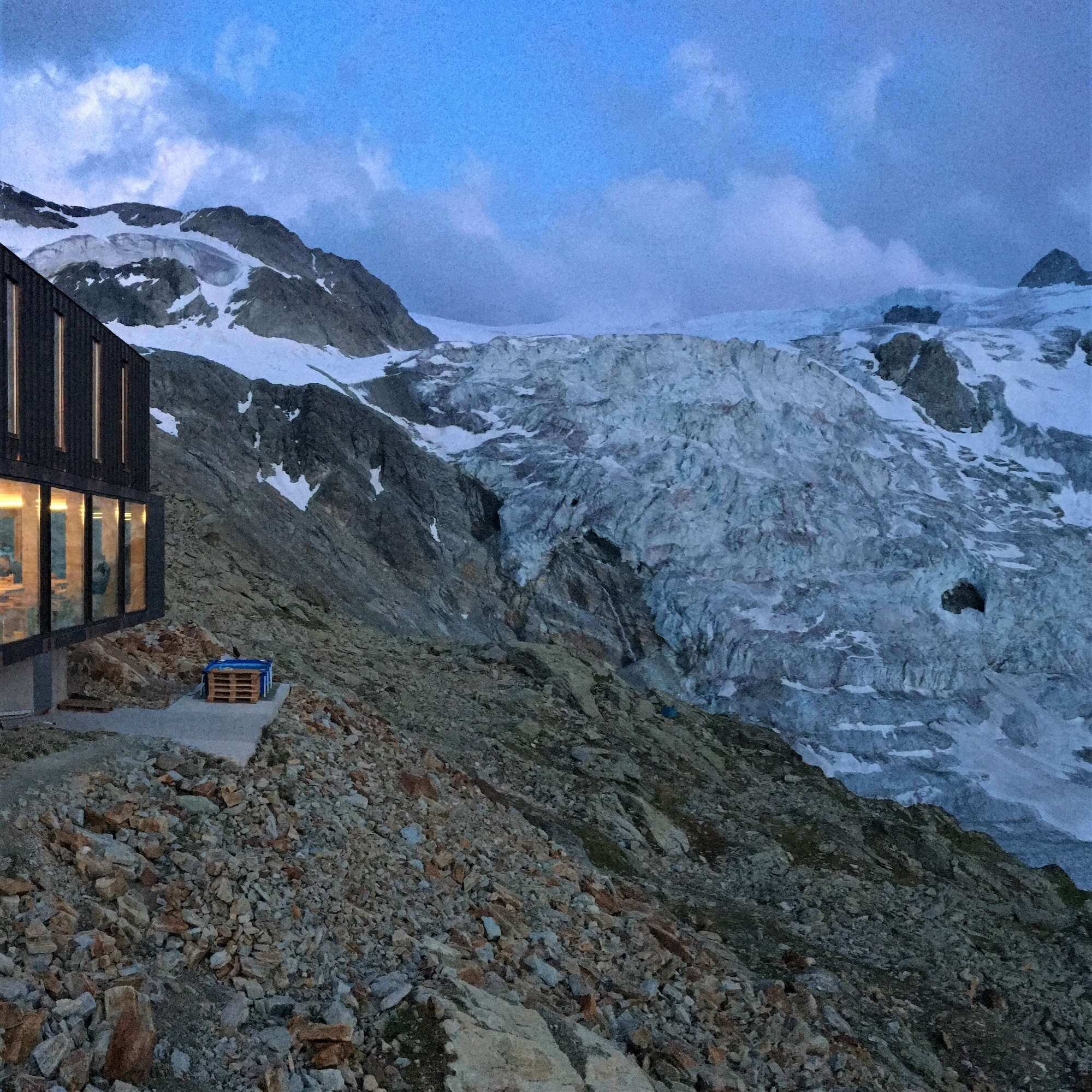 Cabane de Moiry