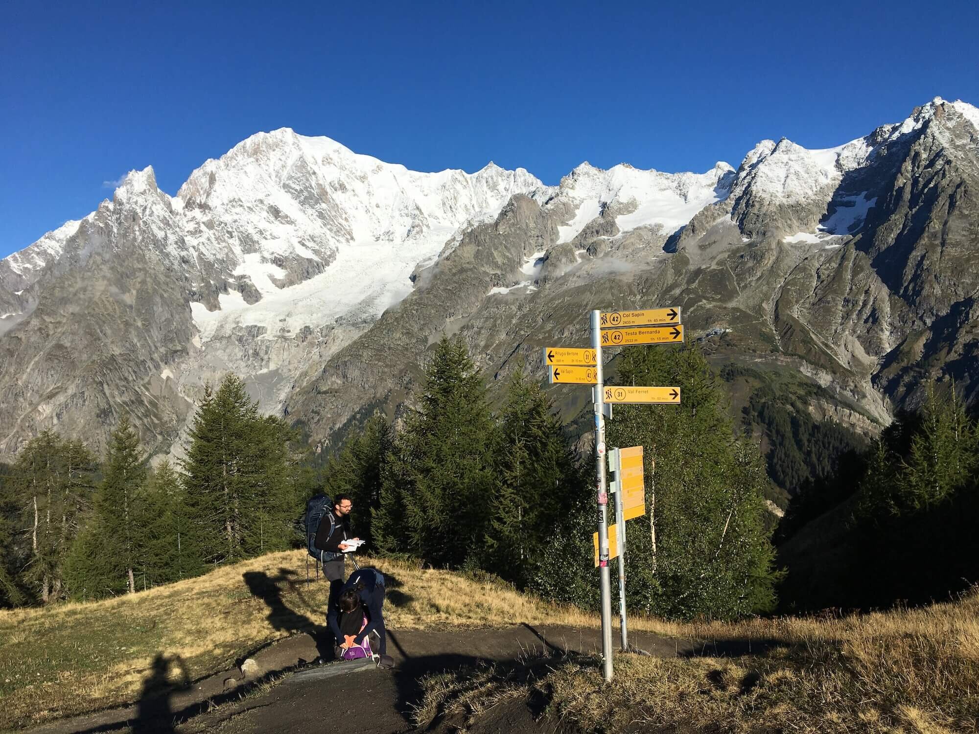 Junction to Col Sapin near Rifugio Bertone