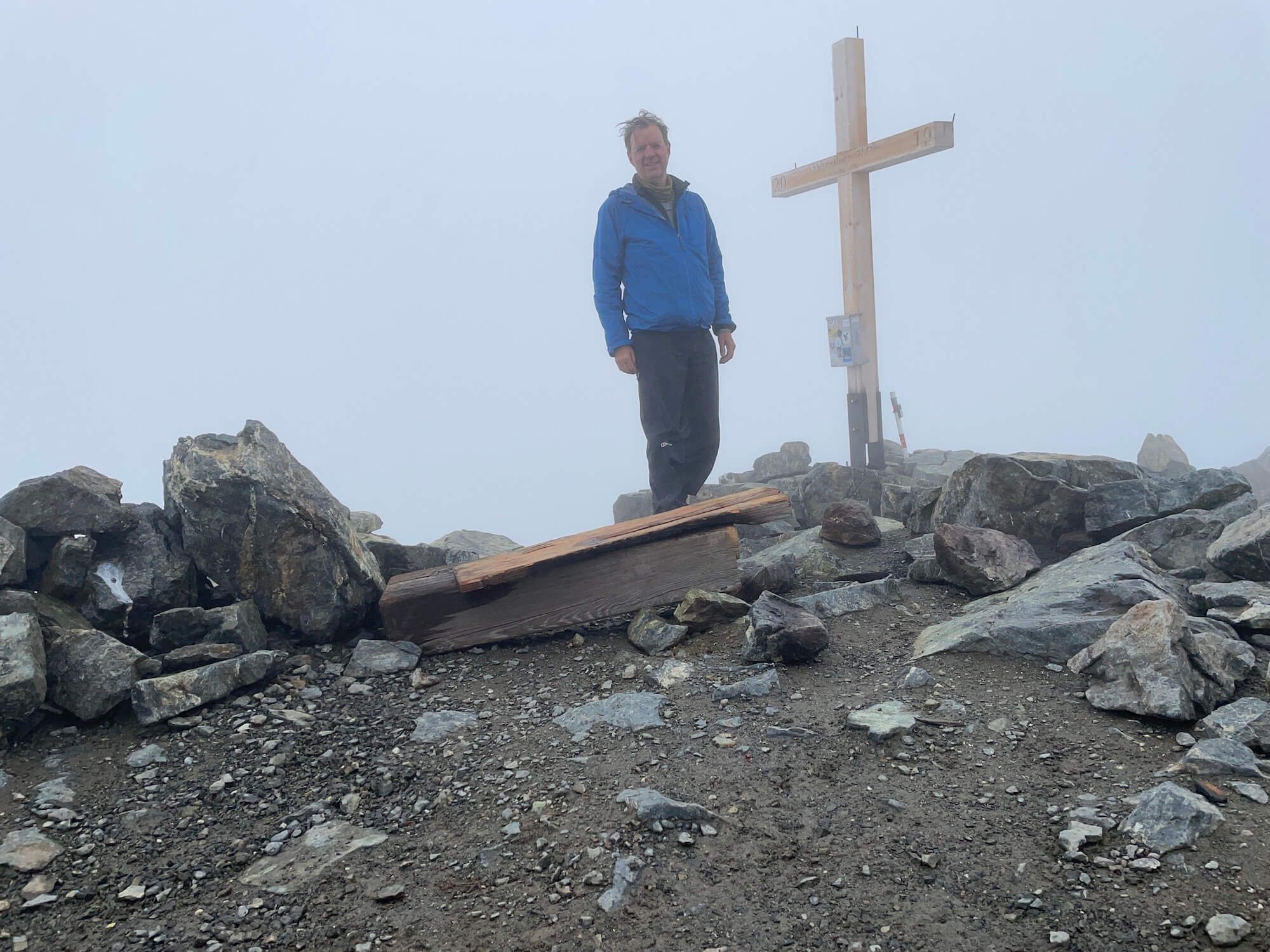 Kesch Trek day 1: at the Schwarzhorn summit, 3.147 m (10.325 ft)
