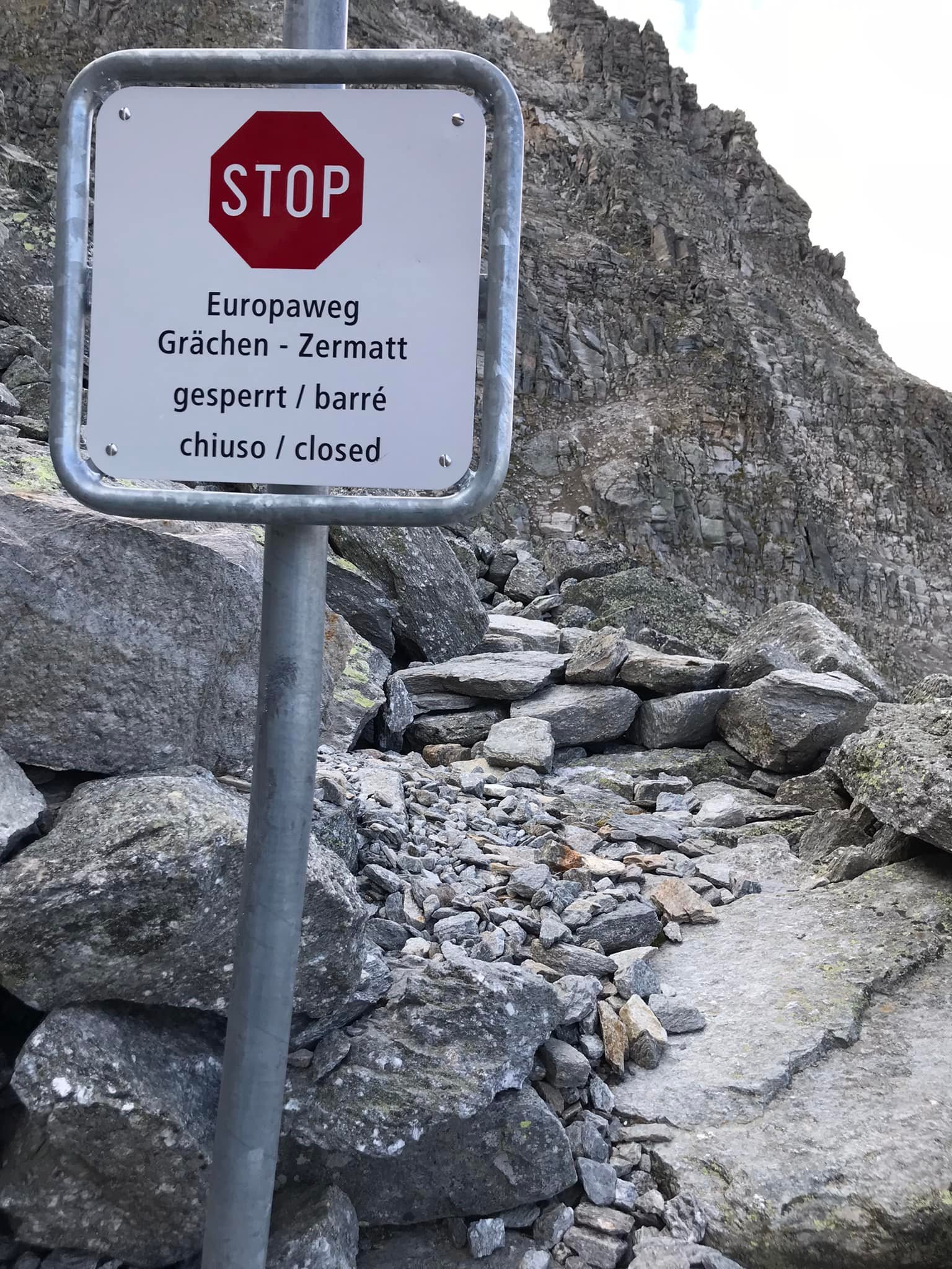 Closed sign on original Europaweg