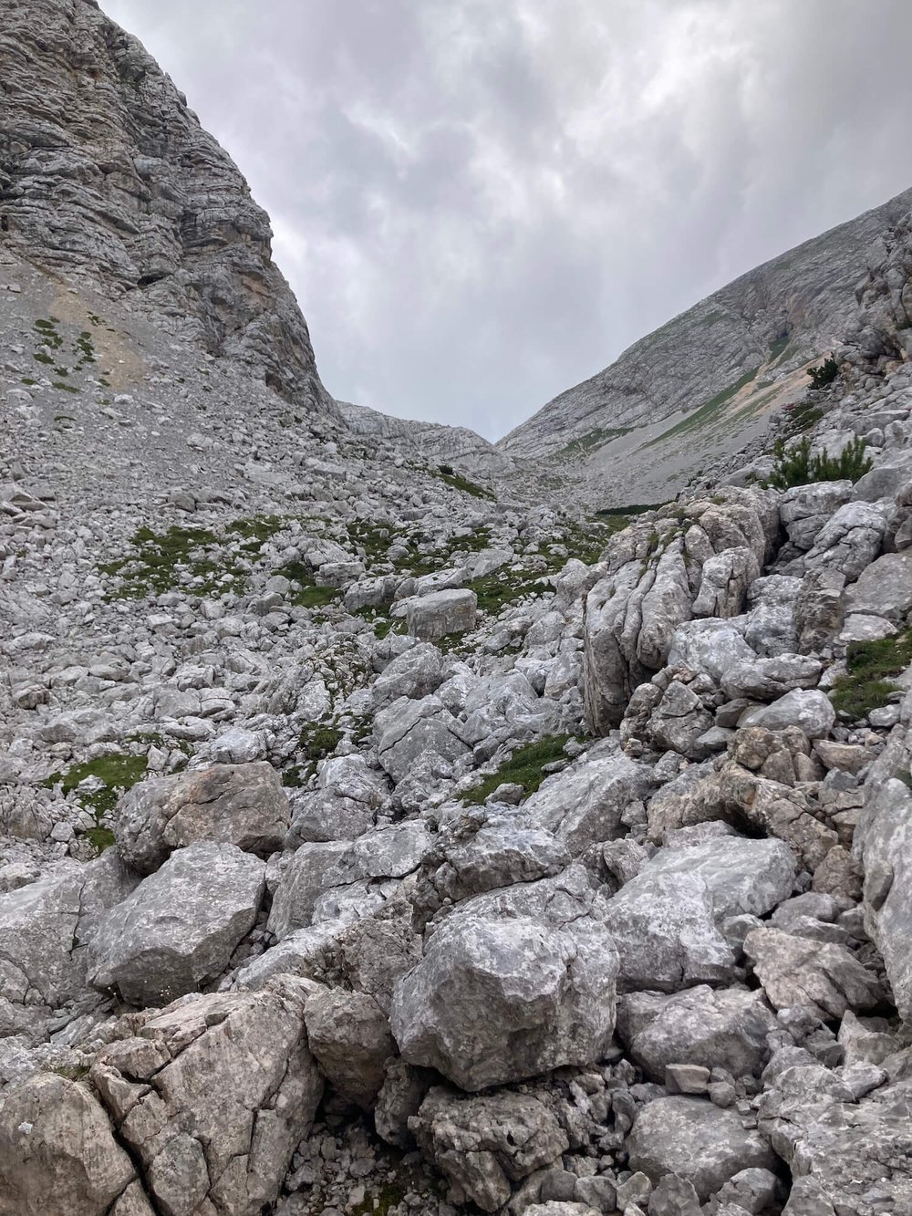 Boulderfield on ascent to Rifugio Biella (1).jpg