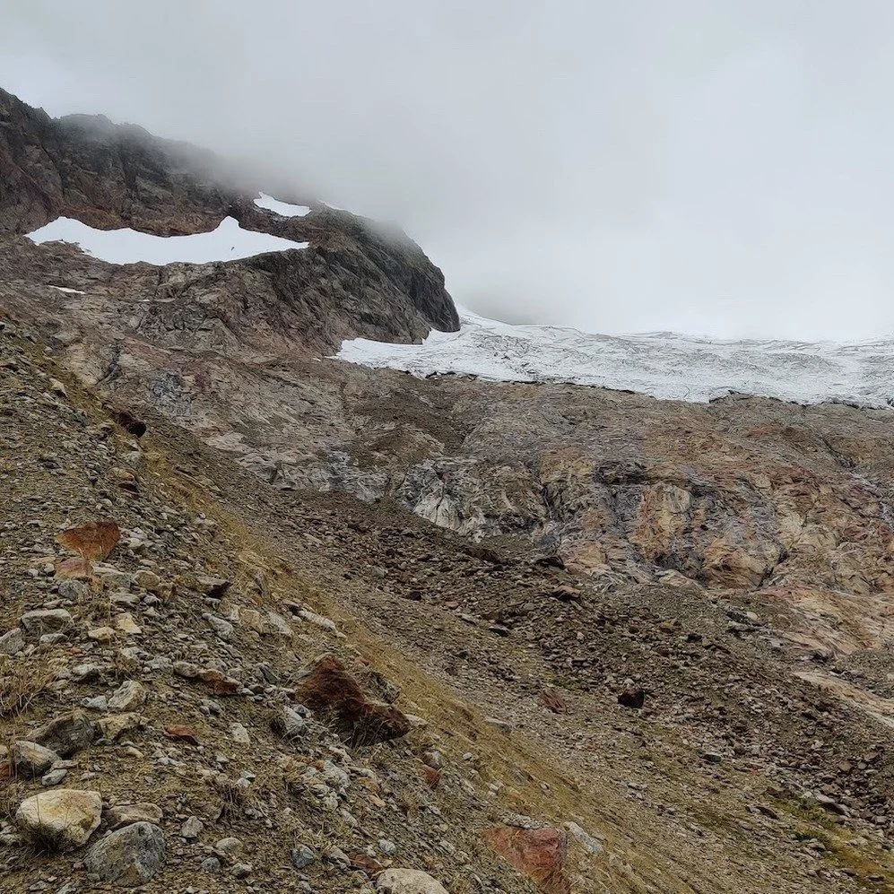 Refuge Robert Blanc on a challenging TMB alternative route