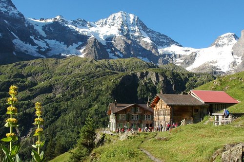Alpine landscape above the Lauterbrunnen valley