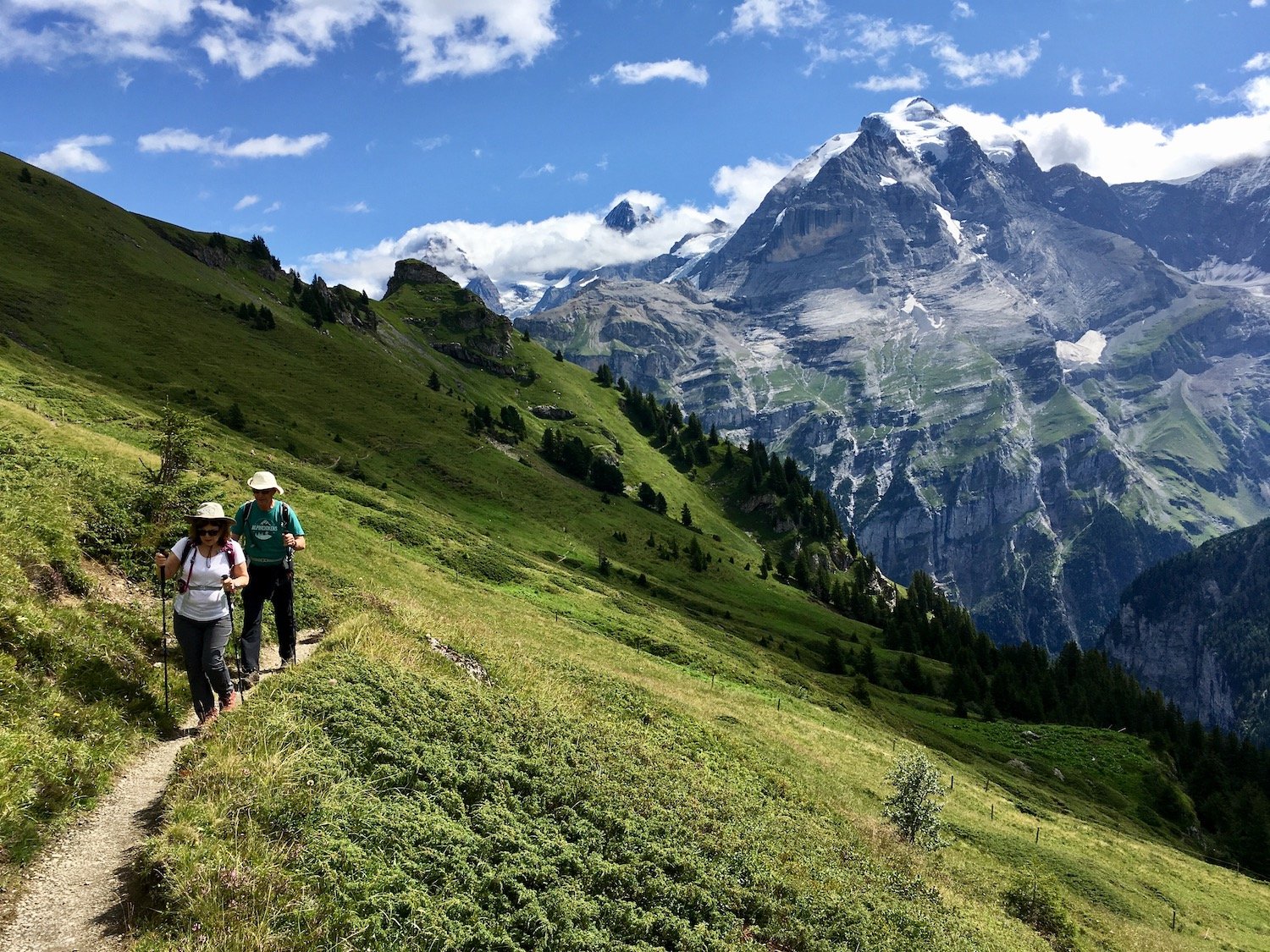 Traversing trail in the Bernese Oberland