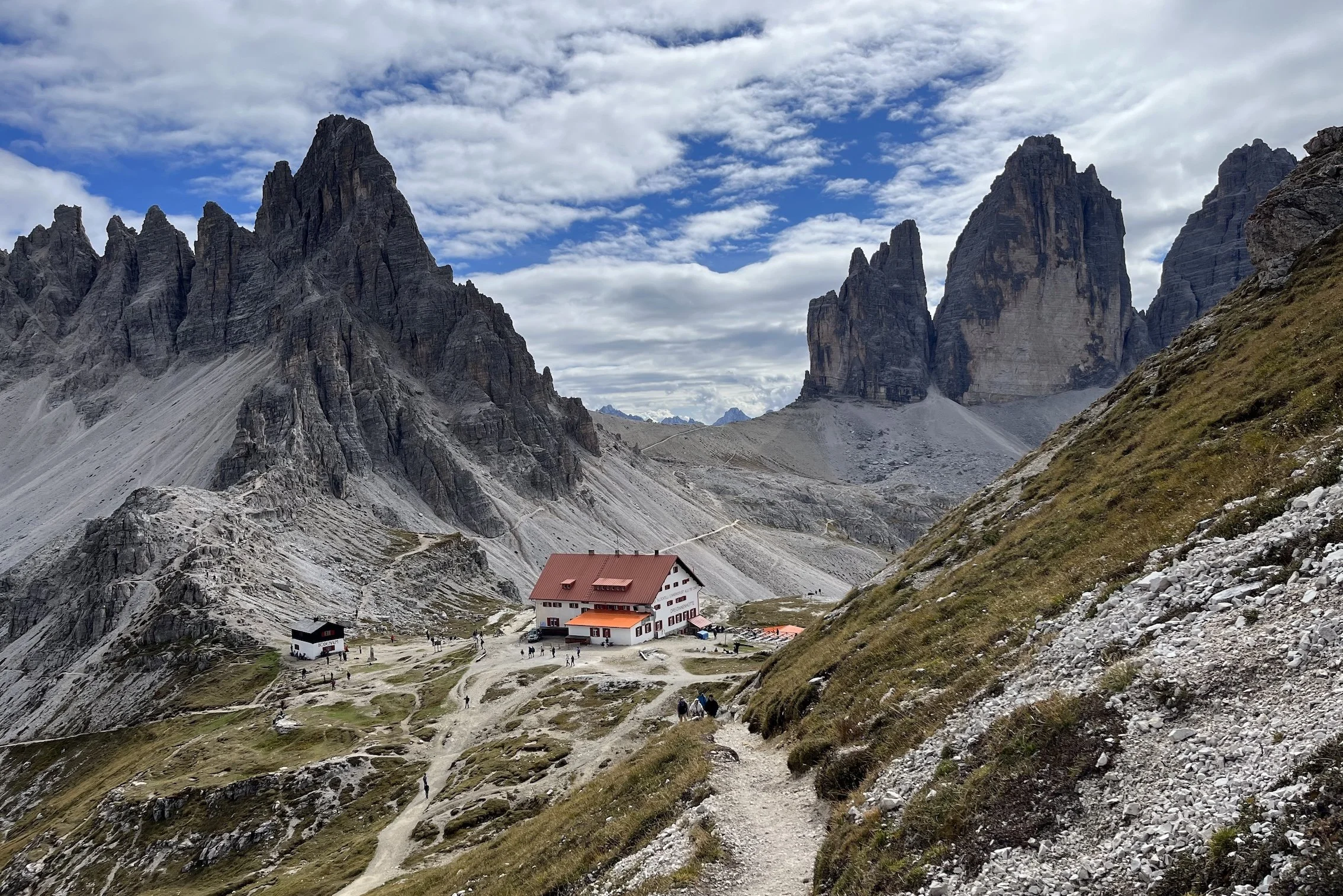 Rifugio Locatelli : Dreizinnenhuette 2.jpg