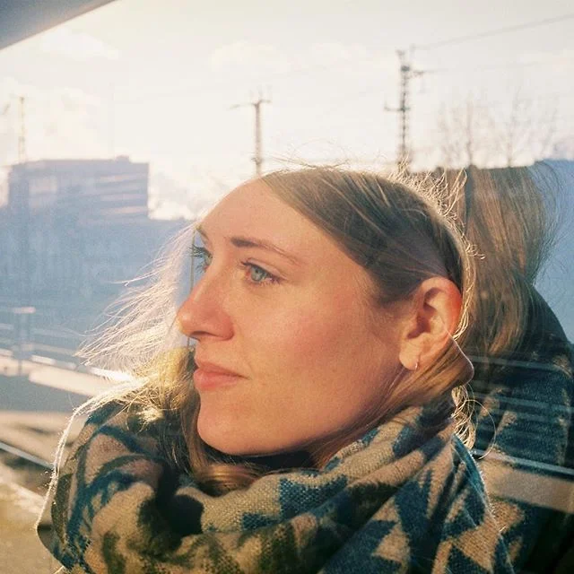 I never had this much fun with my dslr
👉 🙈 👈
.
Camera: Canon AE1
Lens: FD 50mm, f/11
Film: Portra 400, exposed twice at 1/250s, pushed 1.2 stops